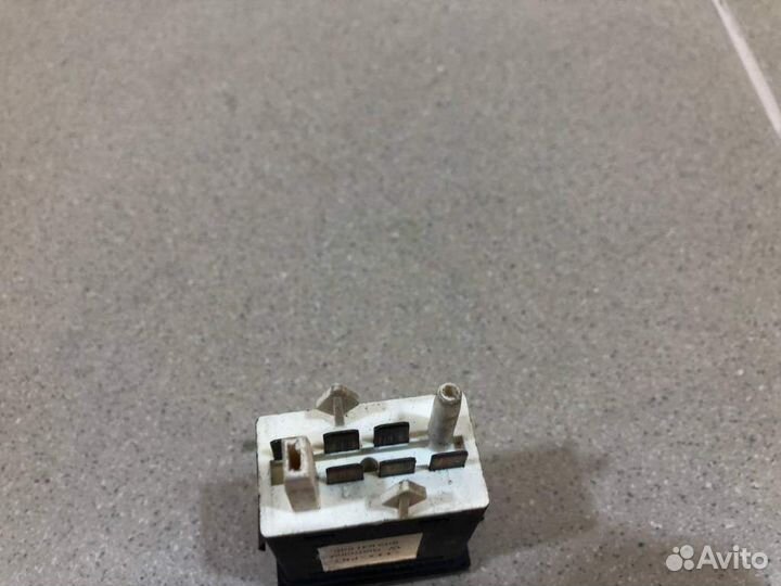 Кнопка противотуманки Audi 100 C4 1991-1994 893941