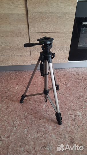 Штатив для фотоаппарата