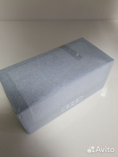 Модель Audi e-tron 1:43