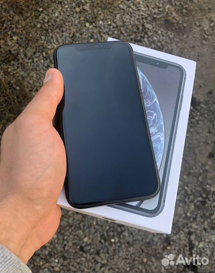 iPhone Xr, 64 ГБ