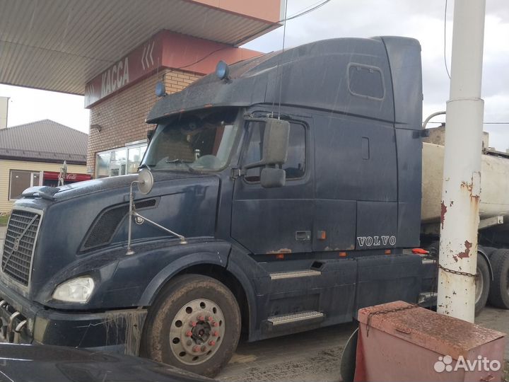 Volvo VNL 670, 2003