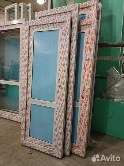 Пластиковые и алюминиевые двери