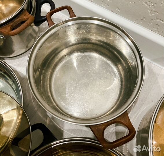 Набор кастрюль