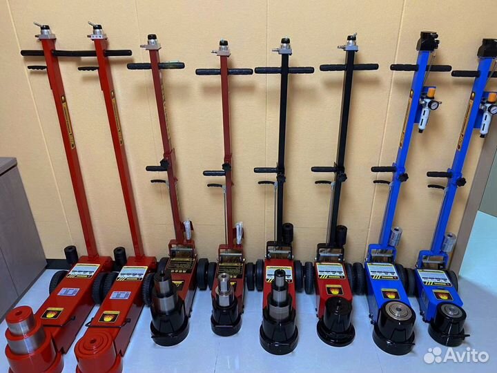 Домкрат подкатнoй пнeвмогидрaвличecкий 2x-штoковый Jack 50T 50/60/80/100/120 тонн