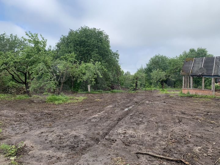 Дача 20 м² на участке 10 сот.