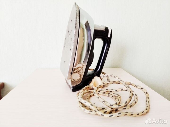 Рабочий утюг для термо наклеек времён СССР