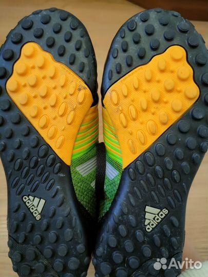 Бутсы adidas traxion 34