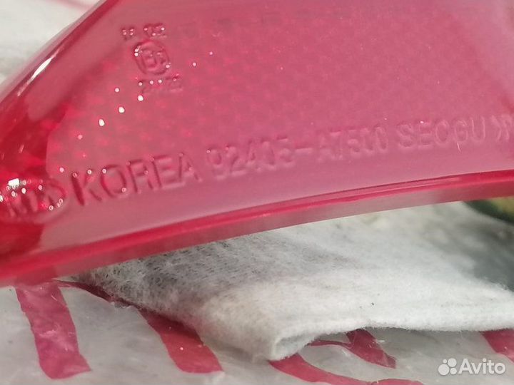 Отражатель в бампер задний левый задний левый Kia
