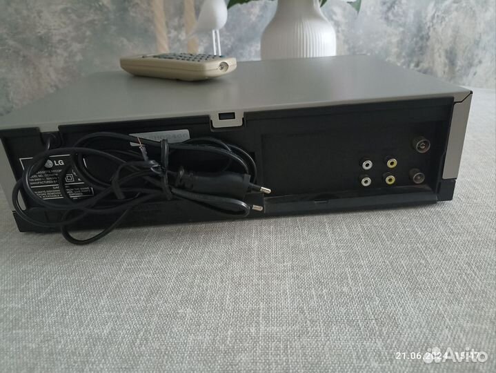 Видеомагнитофон