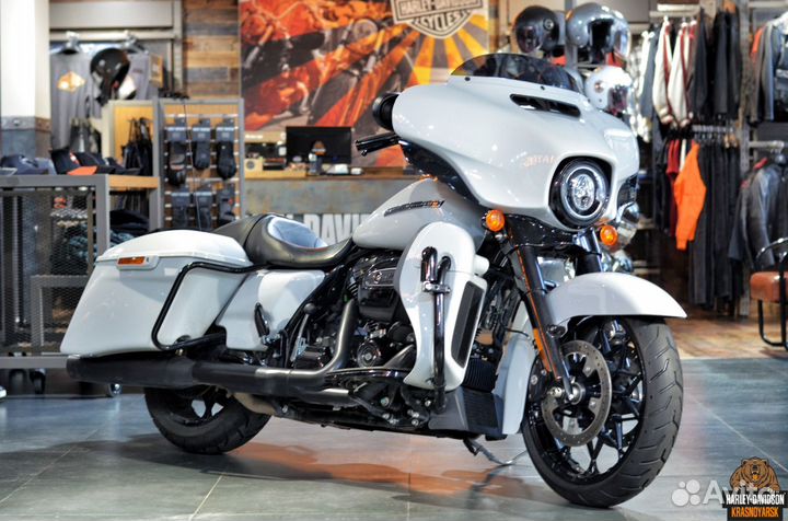 Harley-Davidson Street Glide Special