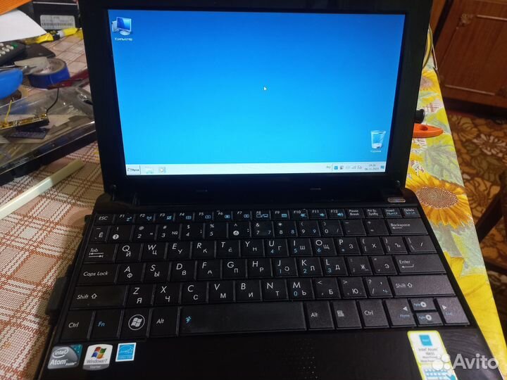 Ноутбук asus