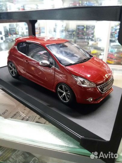 1/18 Peugeot 208 GTI