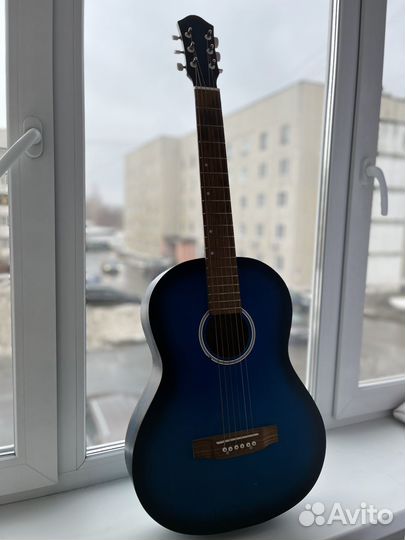 Акустическая гитара