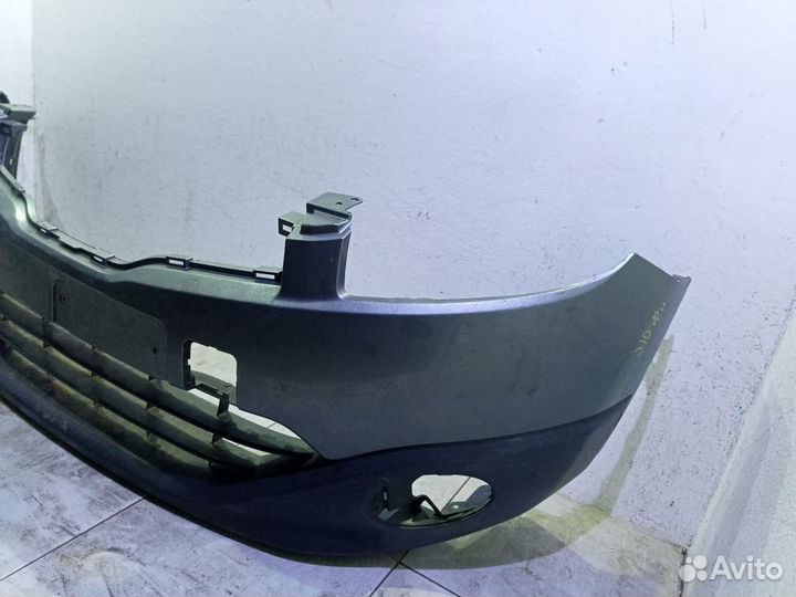 Бампер передний Ниссан