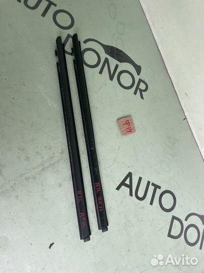 Уплотнитель стекла задний левый march ak12