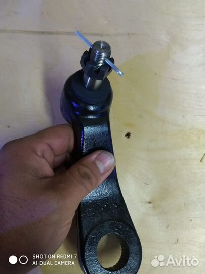 Сошка рулевого редуктора tahoe escalade