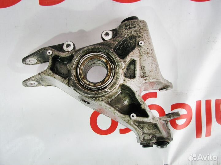 Land Rover Range Rover L405 Кулак задний левый