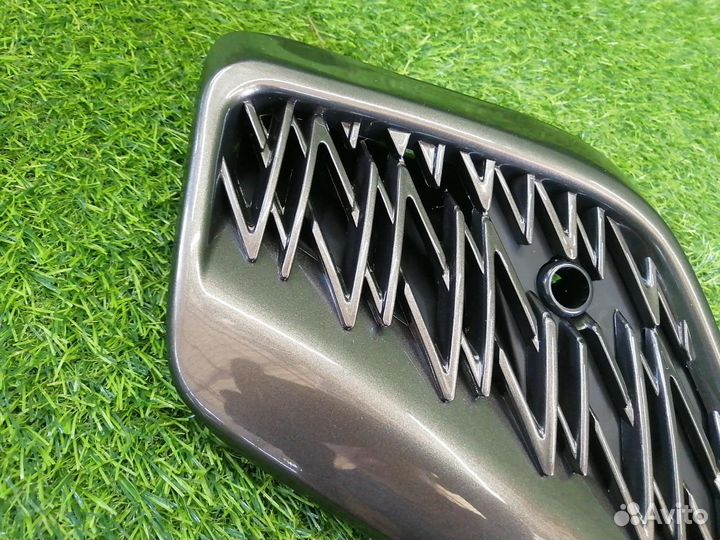 Решетка в бампер правая Lexus Nx200 Z10 2018