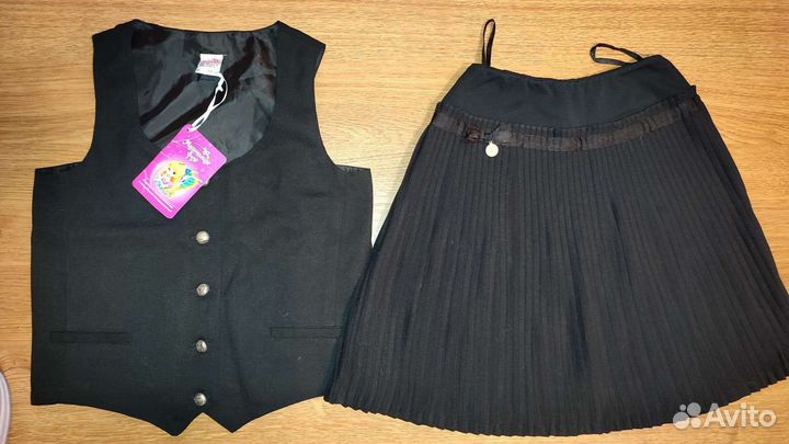 Форма на рост 134 новая и б, синяя, черная