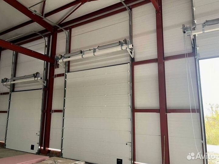Гаражные секционные ворота с монтажом