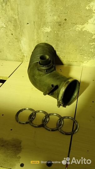 Патрубок воздушного фильтра Ауди а6 с6