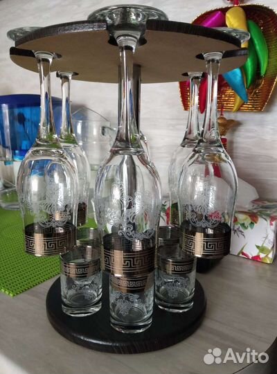 Набор фужеров и рюмок