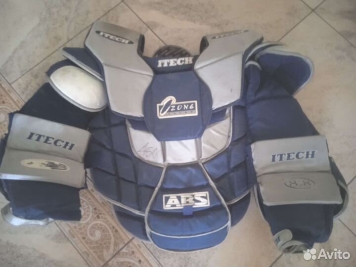 Хоккейная вратарская форма взрослая