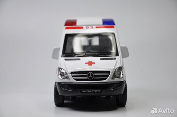 Авто Mercedes-Benz Sprinter Скорая 1:32 металл