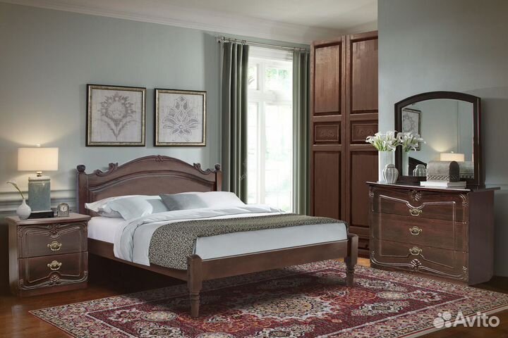 Кровать из массива