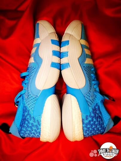 Баскетбольные кроссовки adidas Trae Young 2