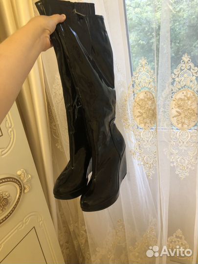 Сапоги лаковые