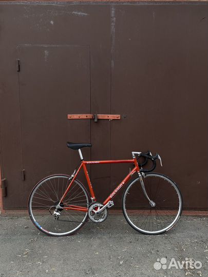 Шоссейный велосипед Colnago