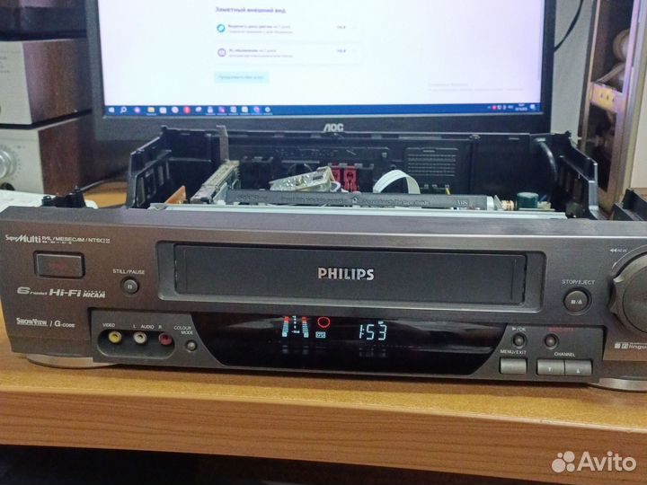 Видеомагнитофон HI FI stereo