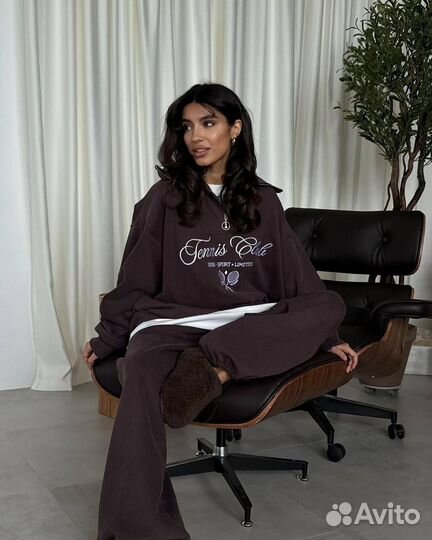 Спортивный костюм женский