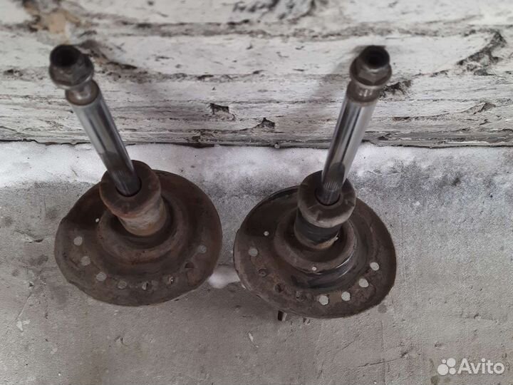 Две Стойки nissan juke