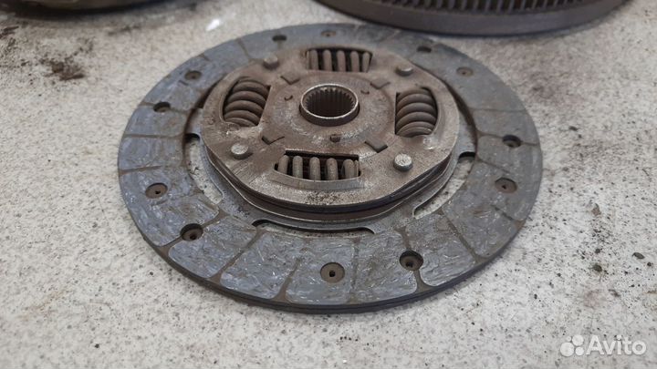 Маховик в сборе для 1.2 BBM Skoda Fabia 2