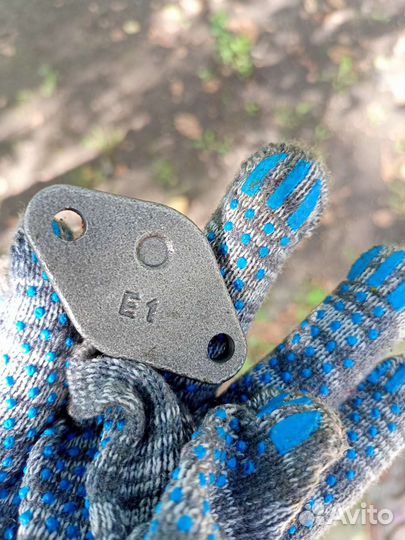 Натяжитель цепи грм