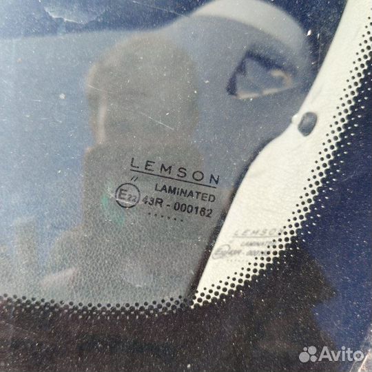 Лобовое стекло Renault Logan седан 1.4 2011