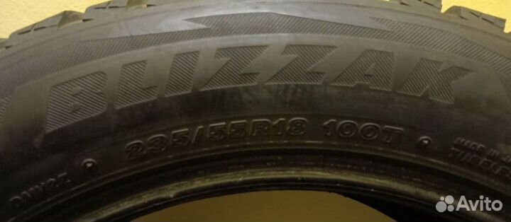 Bridgestone Blizzak DM-V2 235/55 R18 100T