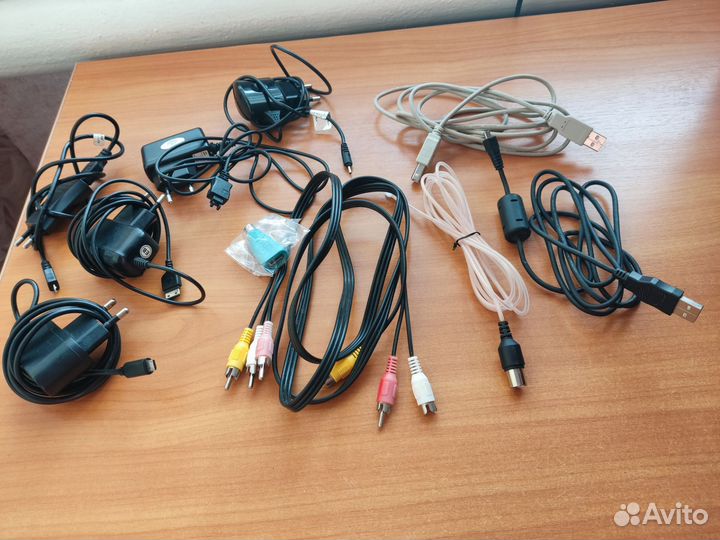 Телефонные зарядки переходники кабели пульт тв