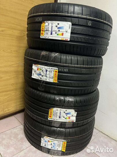Pirelli P Zero PZ4 255/35 R21 и 285/30 R21 98Y