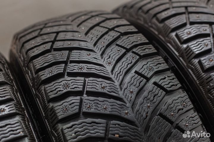 Michelin X-Ice North 4 215/65 R17 103T