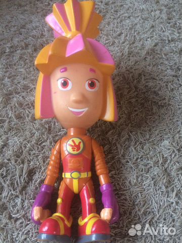 Кран, игрушки