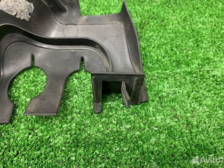 Воздуховод радиатора правый Volkswagen Jetta 6