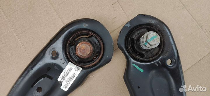 Рычаг подвески Volkswagen Jetta 6