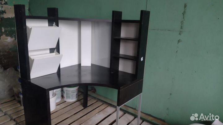 Стол компьютерный