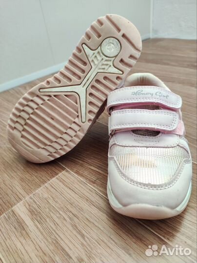 Кроссовки для девочки