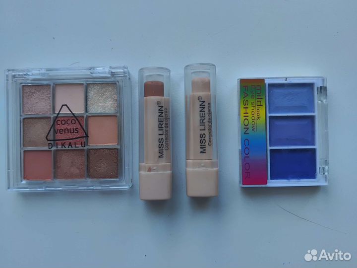 Палетки теней и стики для контуринга