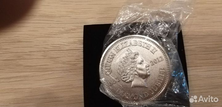 Редкая медаль Бриллиантовый юбилей Елизаветы