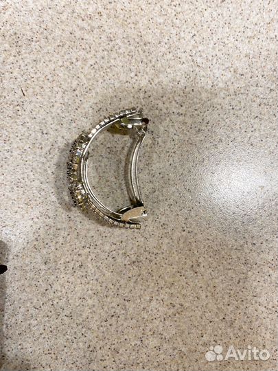 Заколка для волос со стразами